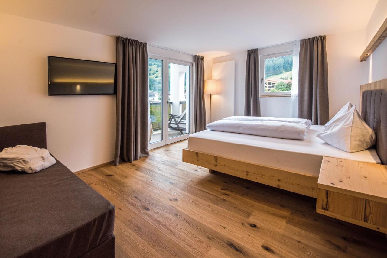 Hotel Fronza - Your Hike & Mountain Home Lutago Extérieur photo
