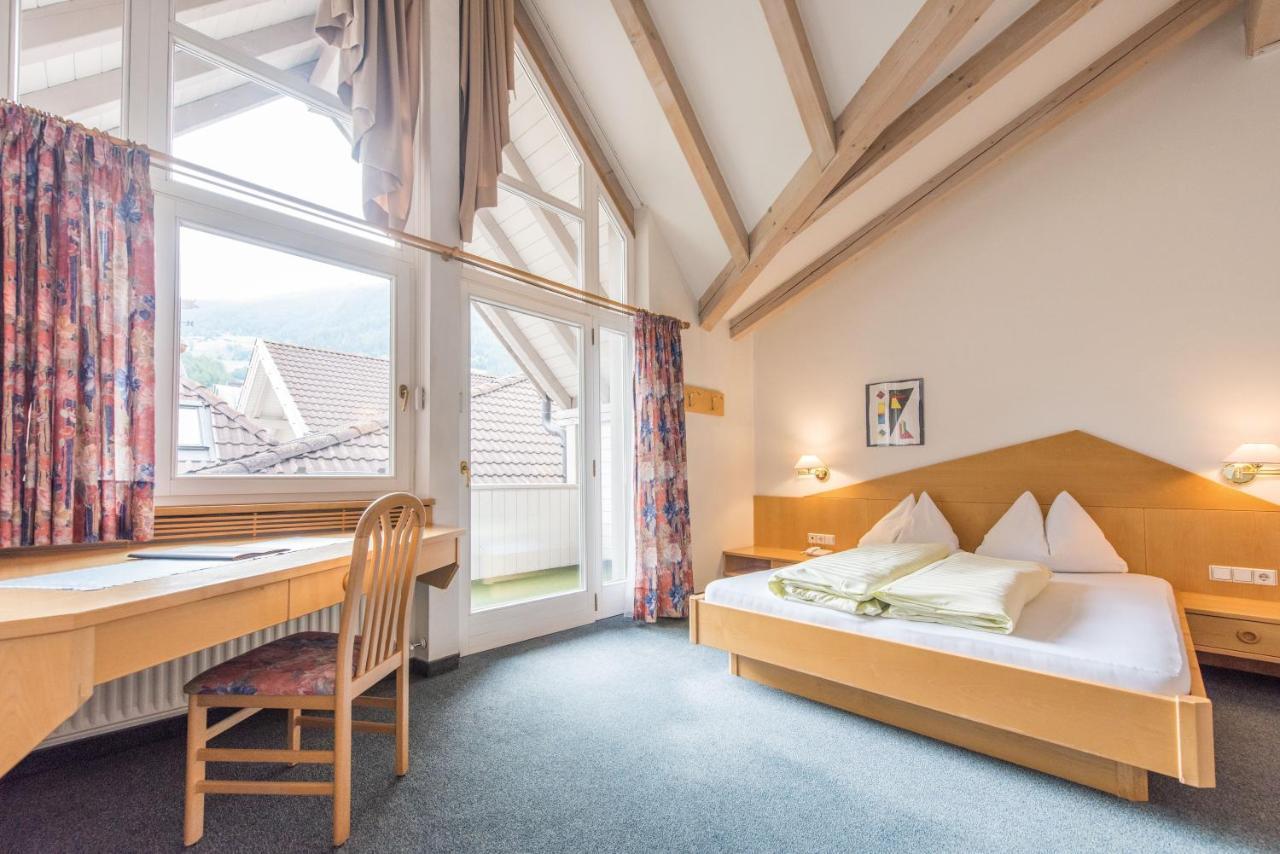Hotel Fronza - Your Hike & Mountain Home Lutago Extérieur photo