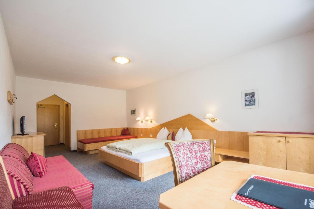 Hotel Fronza - Your Hike & Mountain Home Lutago Extérieur photo