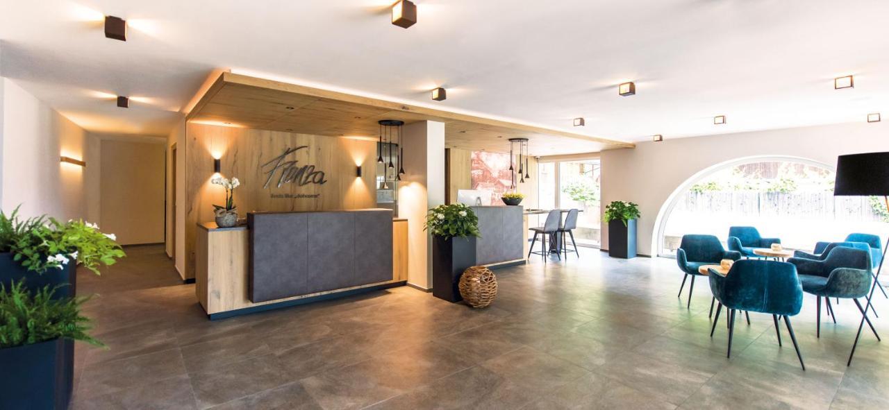 Hotel Fronza - Your Hike & Mountain Home Lutago Extérieur photo