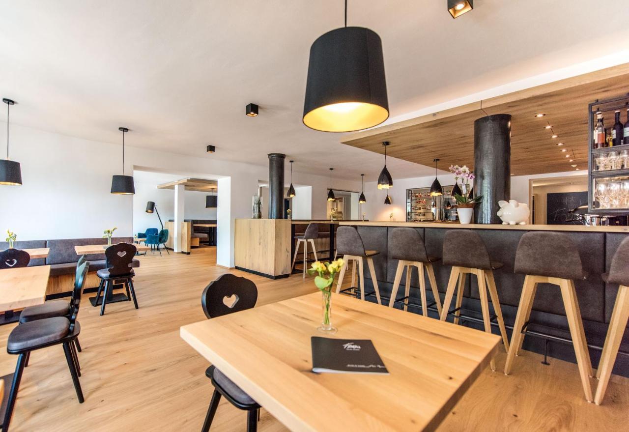 Hotel Fronza - Your Hike & Mountain Home Lutago Extérieur photo